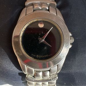Movado Watch Women’s Silver Tone Stainless  Water Resistant.  Working Condition.